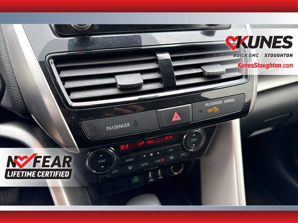 Used 2024 Mitsubishi Eclipse Cross SE image 31