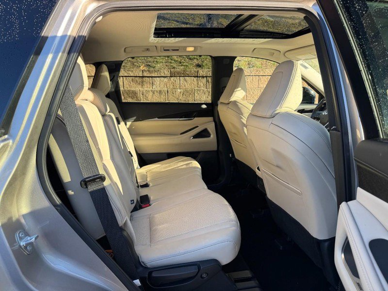 Used 2023 INFINITI QX60 Sensory w/ Vision Package image 10