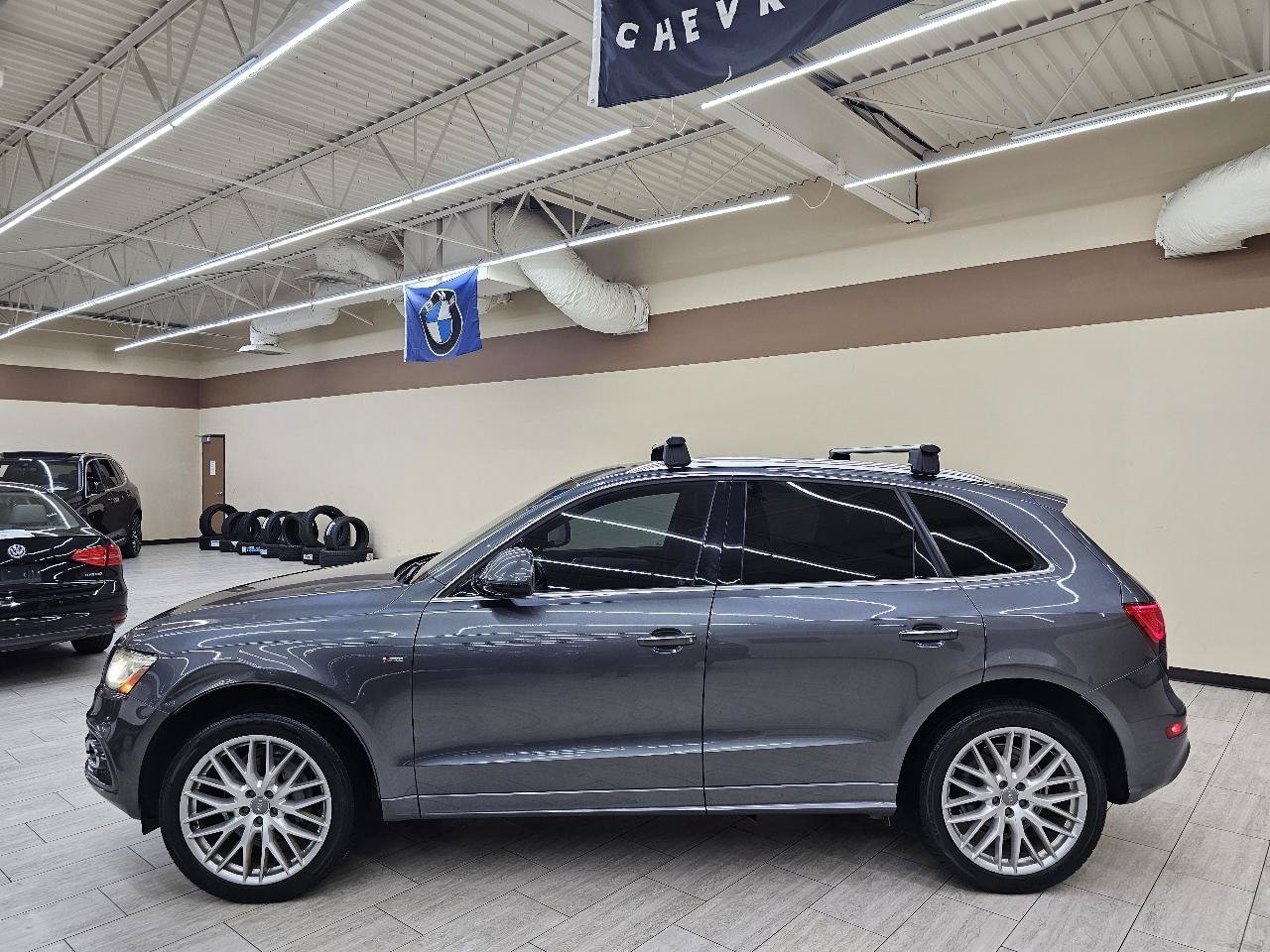 Used 2017 Audi Q5 2.0T Premium Plus w/ Technology Package AWD/4WD image 9