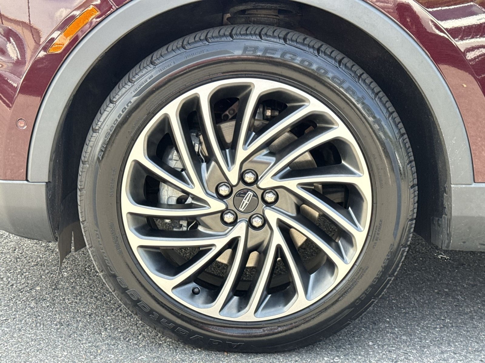 Used 2019 Lincoln Nautilus Reserve AWD/4WD image 12