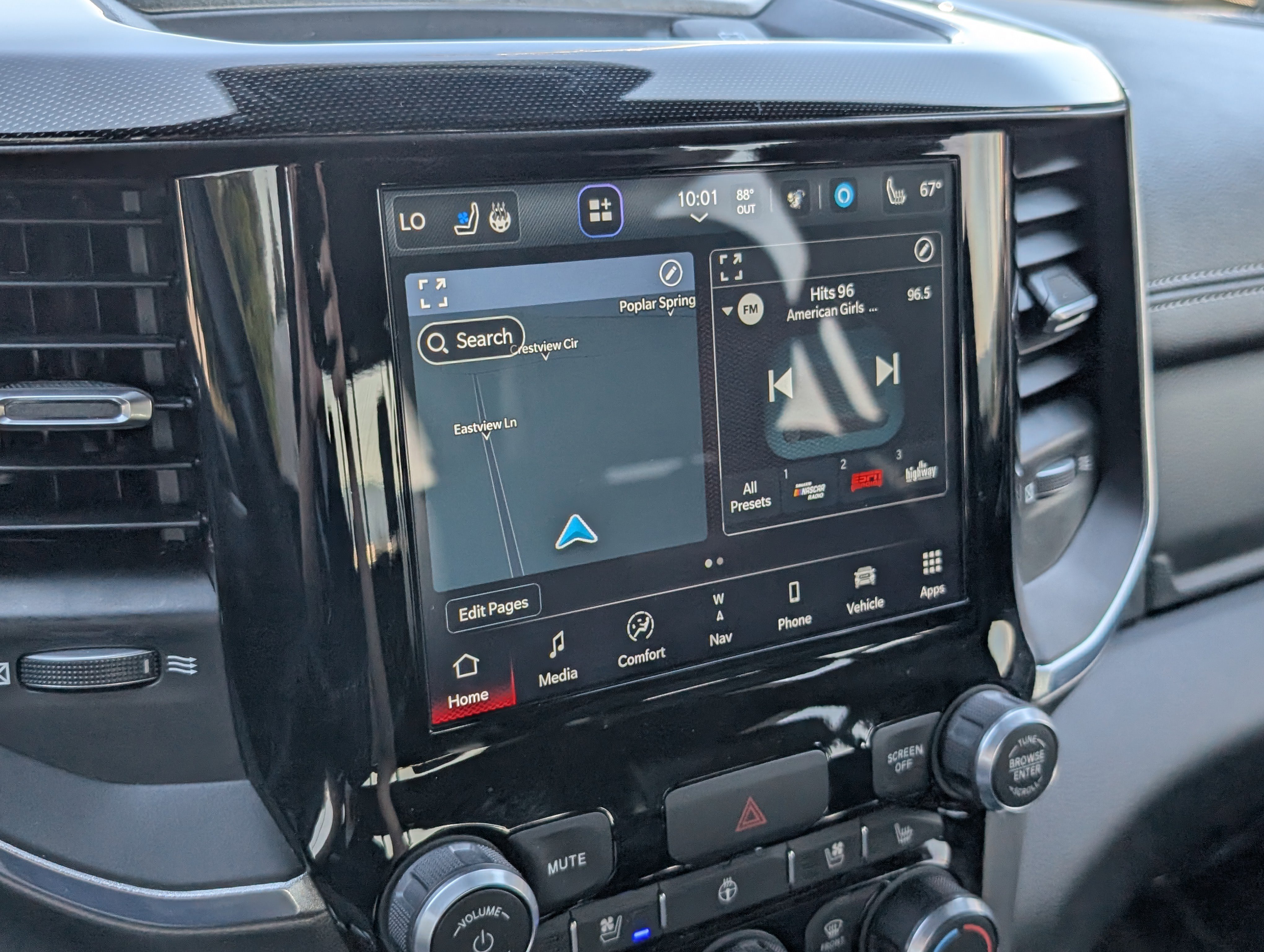 Used 2022 RAM 1500 Laramie w/ Sport Appearance Package image 18