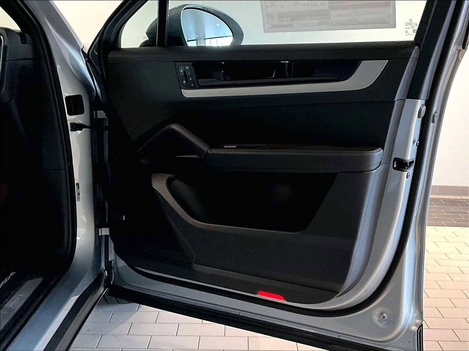 New 2026 Porsche Cayenne Coupe image 25