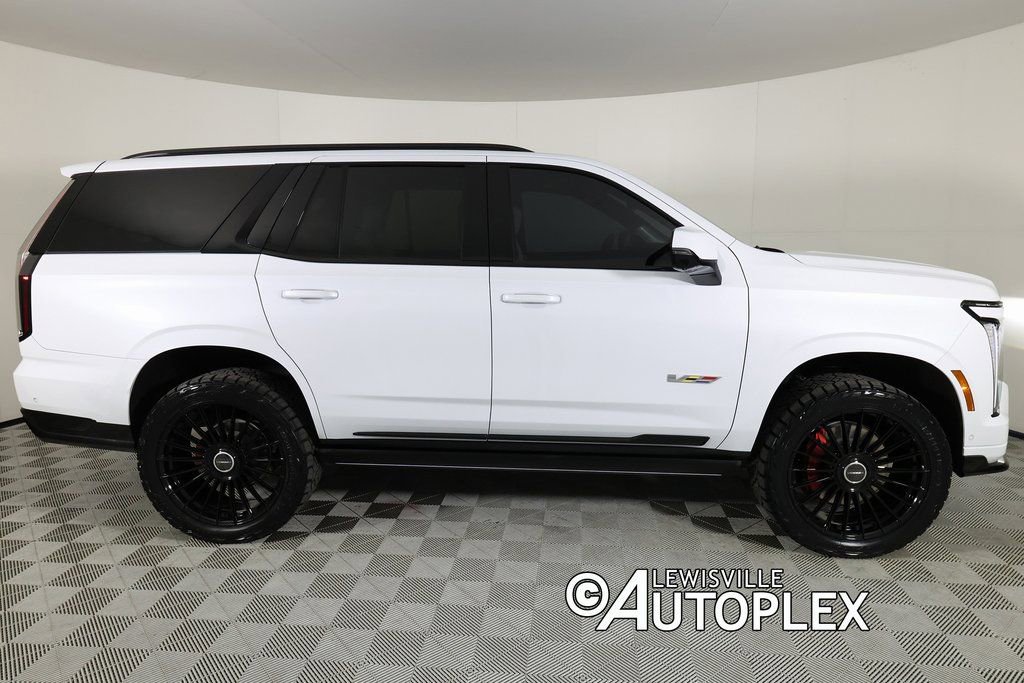 Used 2026 Cadillac Escalade V image 4