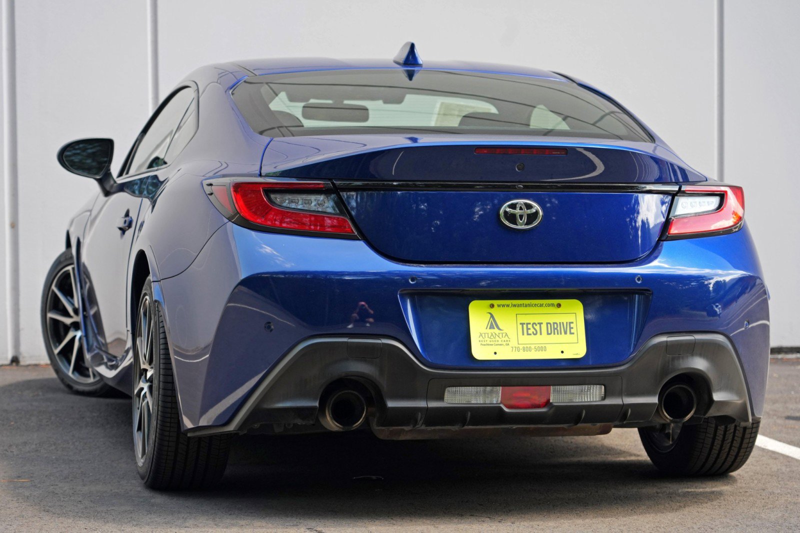 Used 2022 Toyota GR86 RWD image 5