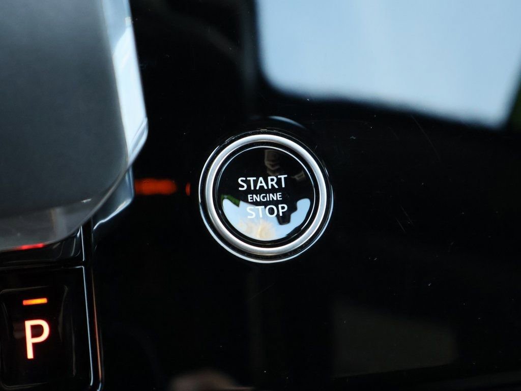 Used 2024 Land Rover Range Rover Sport SE AWD/4WD image 27