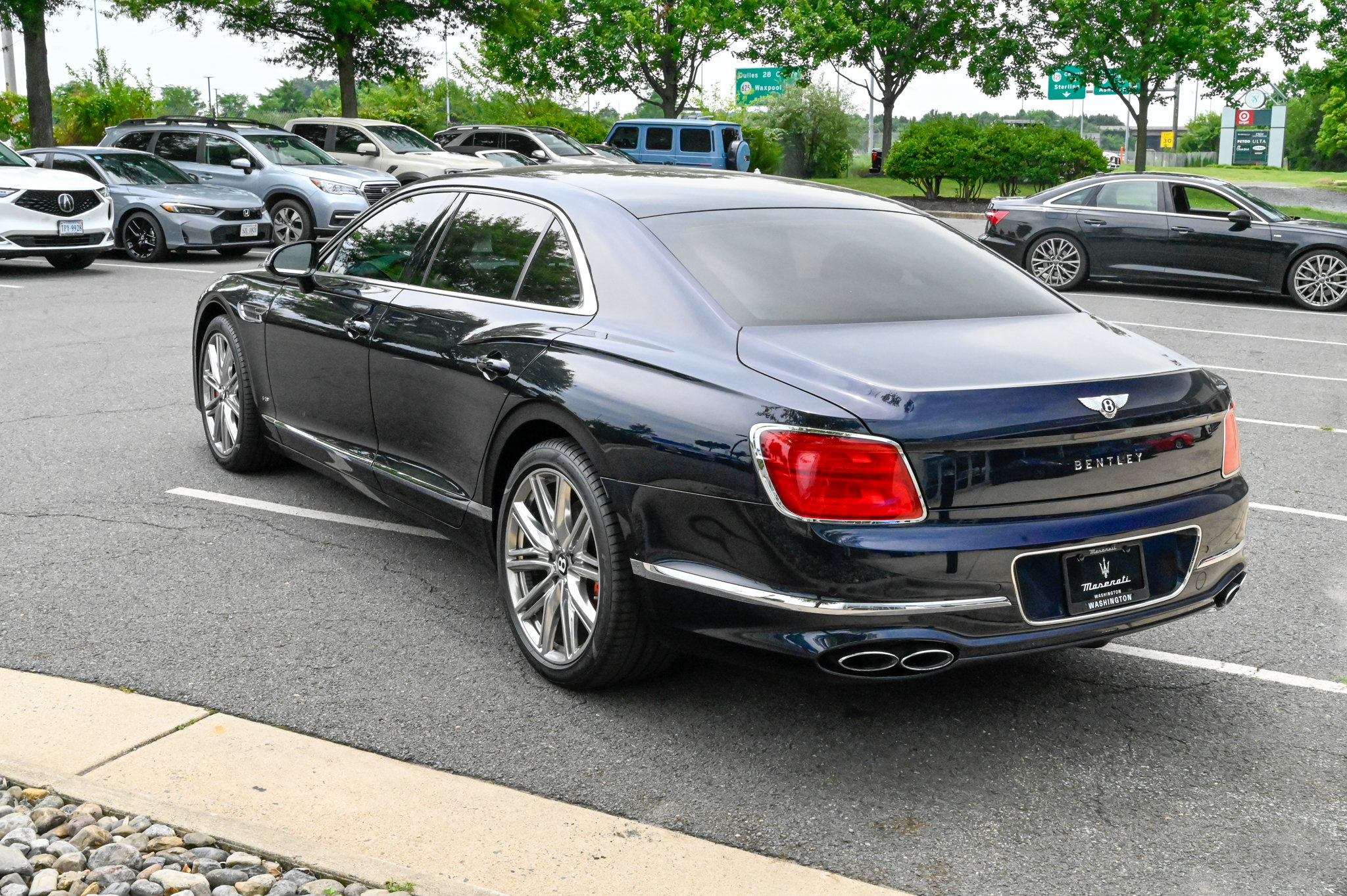 Used 2022 Bentley Flying Spur V8 AWD/4WD image 7
