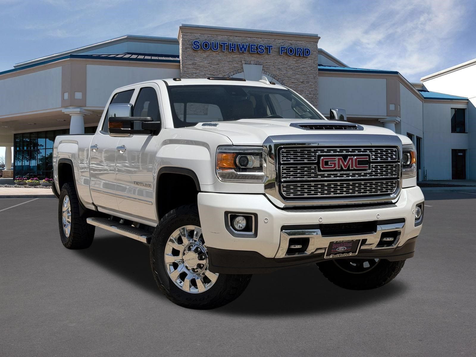 Used 2018 GMC Sierra 2500 Denali w/ Duramax Plus Package