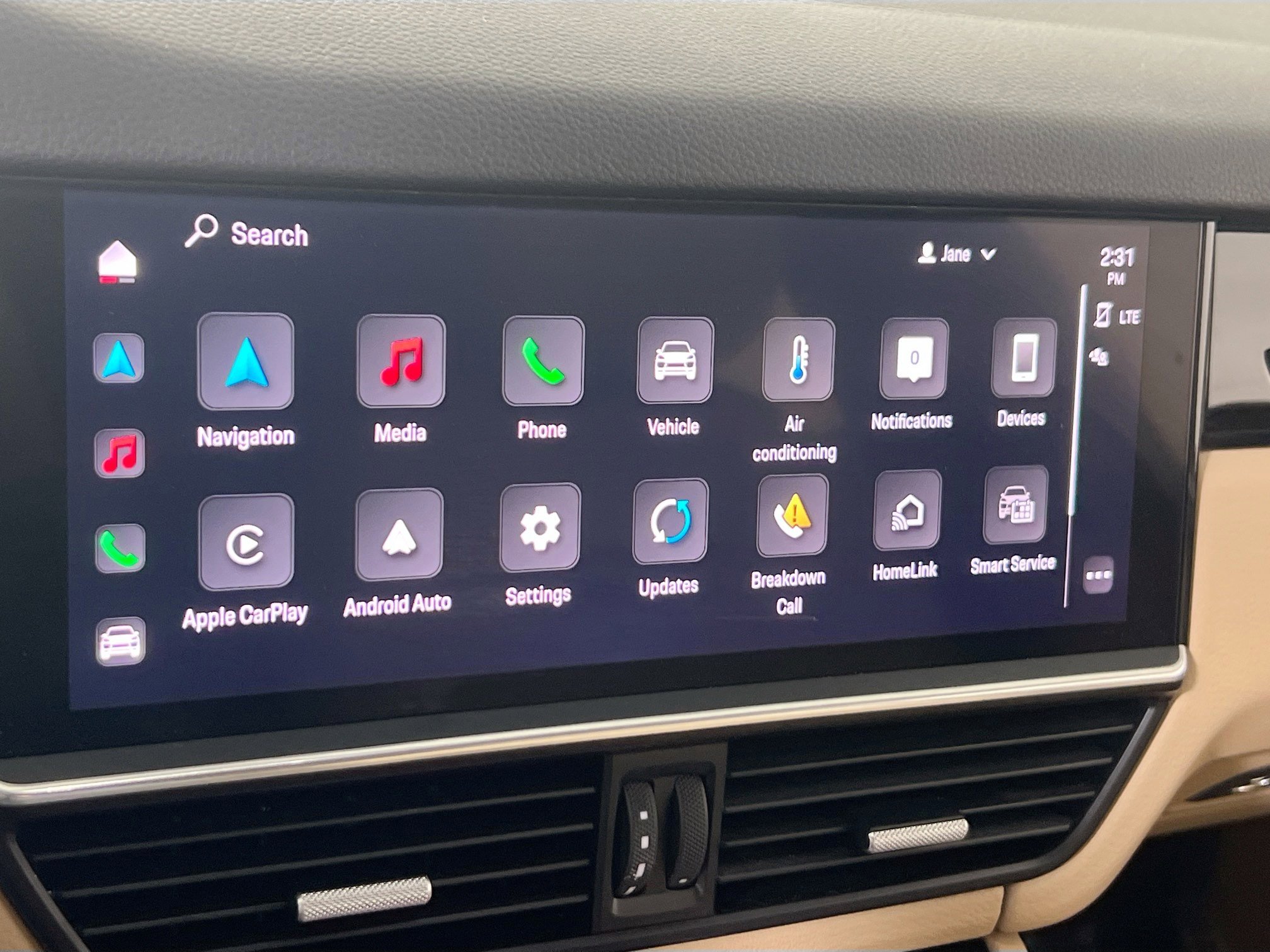 Used 2022 Porsche Cayenne image 15