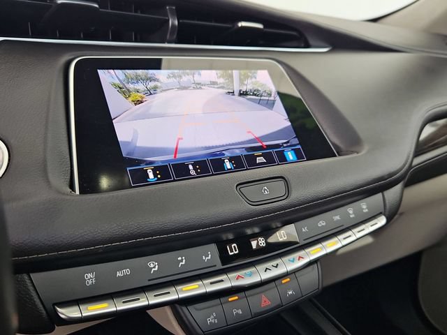 Used 2022 Cadillac XT4 Premium Luxury w/ Enhanced Visibility Package FWD image 16