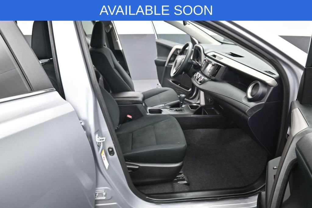 Used 2017 Toyota RAV4 LE w/ Carpet Mat Package AWD/4WD image 29