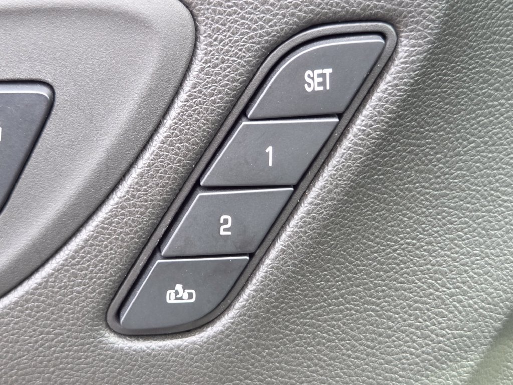 Used 2023 Buick Encore GX Essence w/ Experience Buick Package AWD/4WD image 10