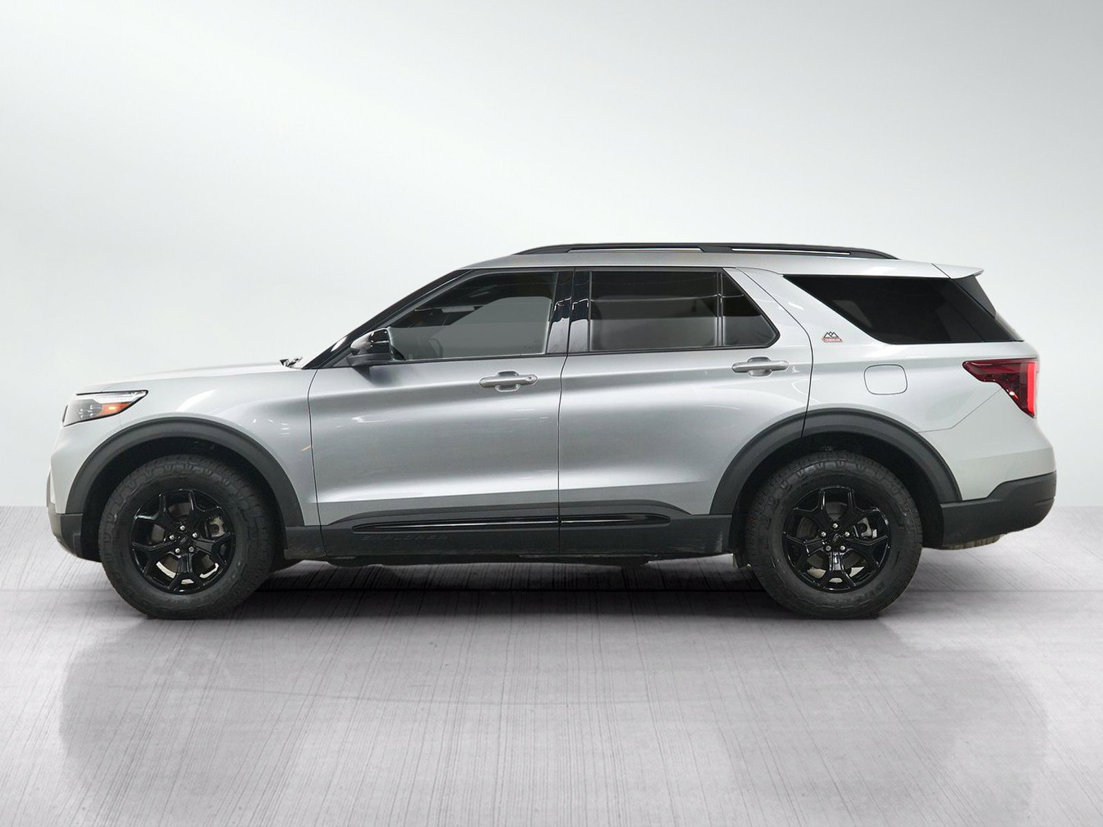Used 2024 Ford Explorer Timberline w/ Timberline Technology Package AWD/4WD image 2