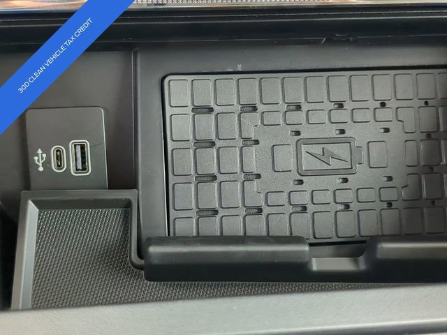 New 2025 Ford F150 Lightning Flash image 22