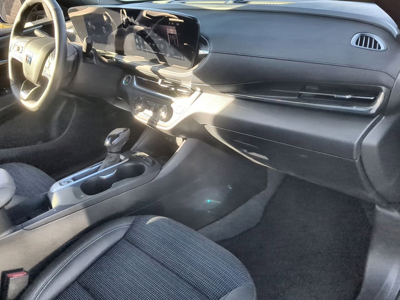 Used 2025 Buick Envista Preferred w/ Convenience I Package image 27