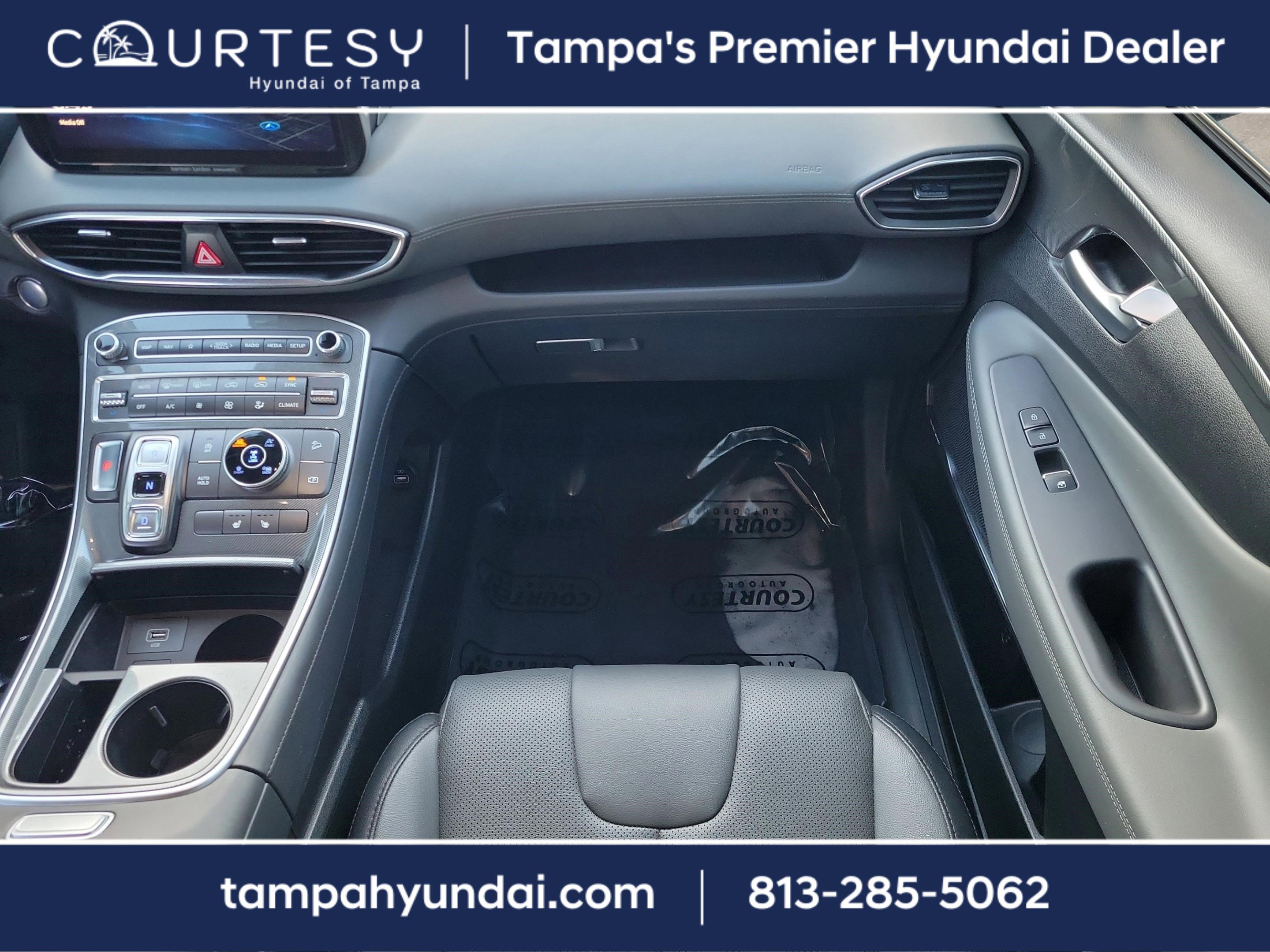 Certified 2023 Hyundai Santa Fe SEL w/ Premium Package image 17