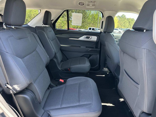 New 2026 Ford Explorer Active RWD image 15