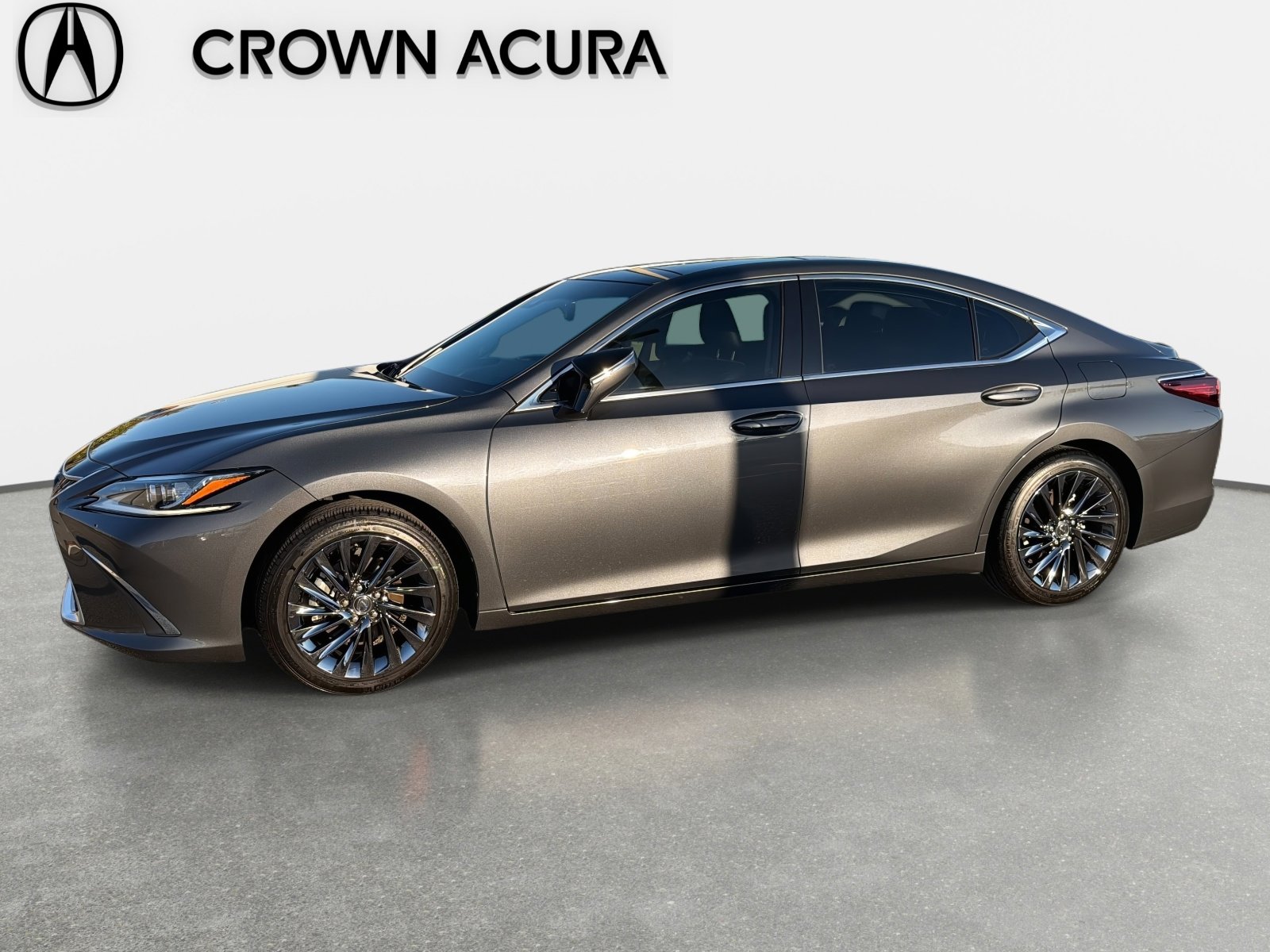 Used 2024 Lexus ES 350 w/ Technology Package image 34