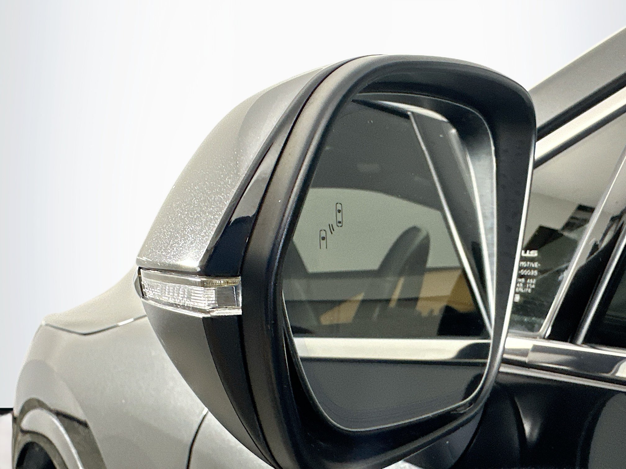 Used 2023 Lexus RX 350 Premium Plus w/ Cold Area Package FWD image 16