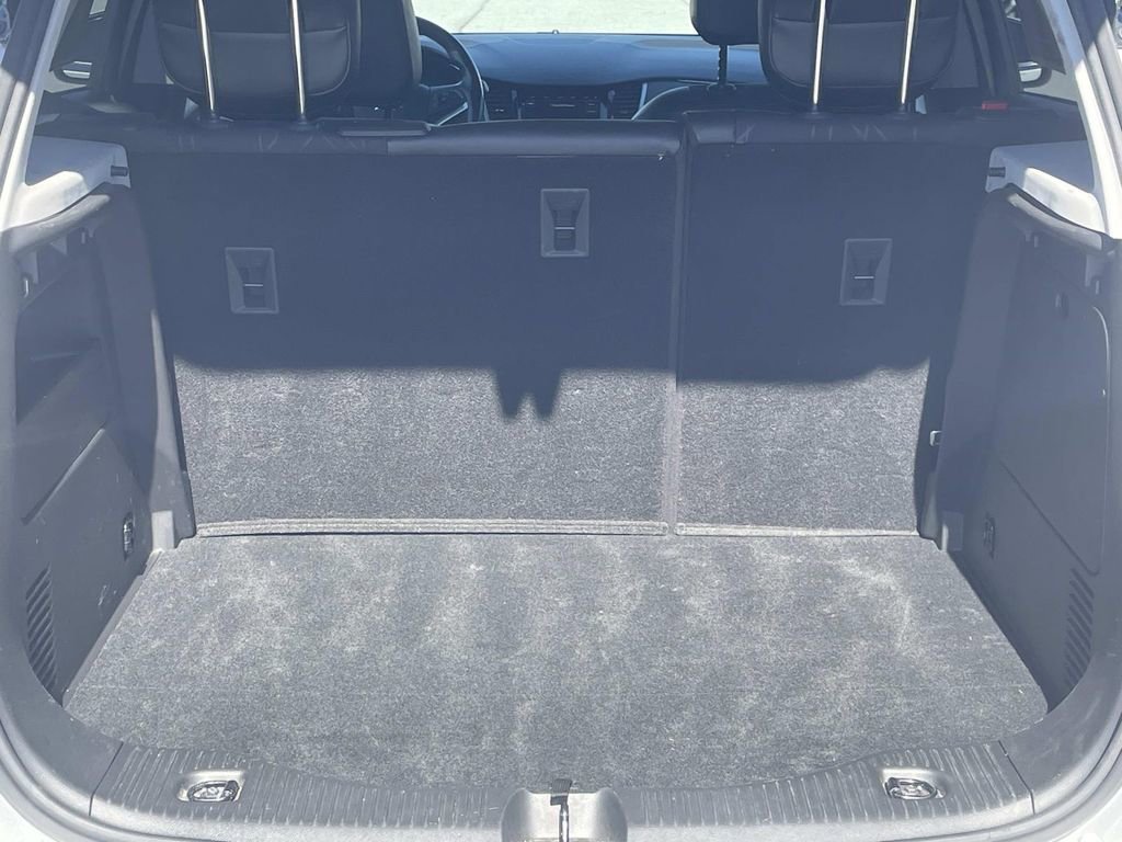 Used 2019 Chevrolet Trax LT w/ LT Convenience Package image 11