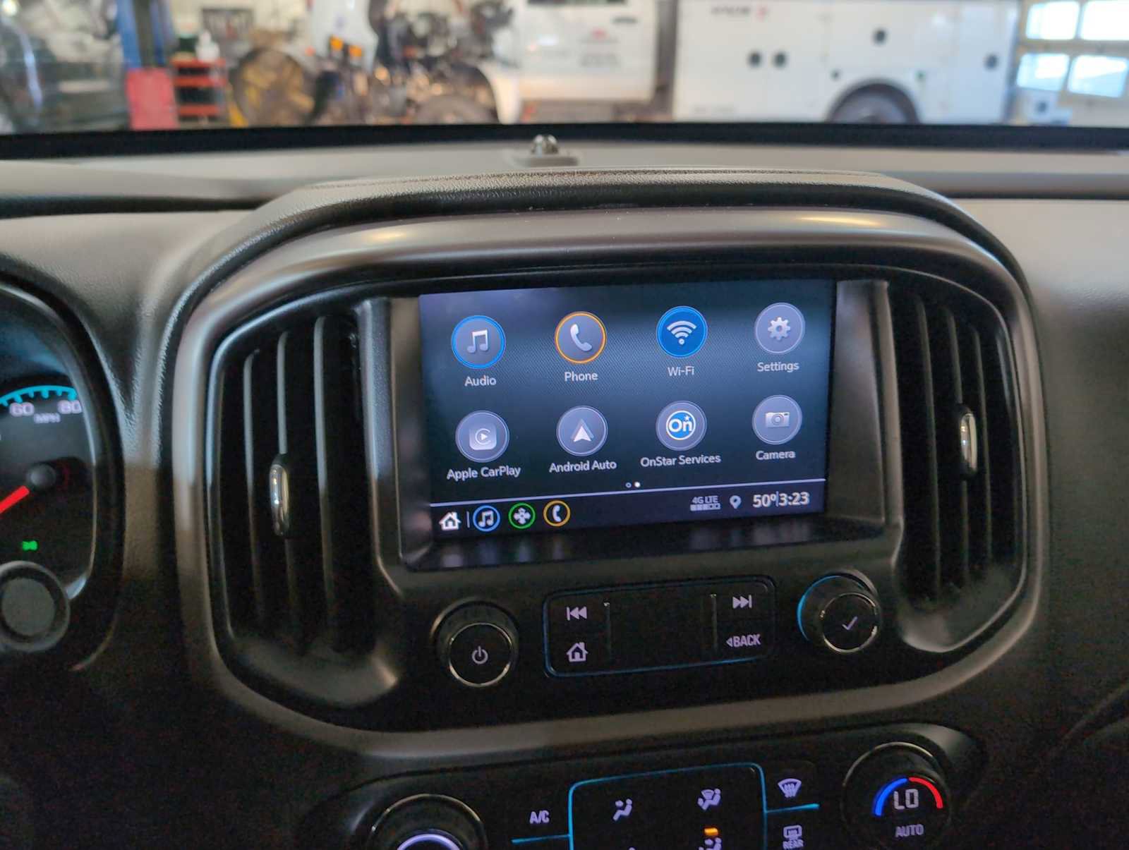 Used 2022 GMC Canyon AT4 w/ Trailering Package image 13