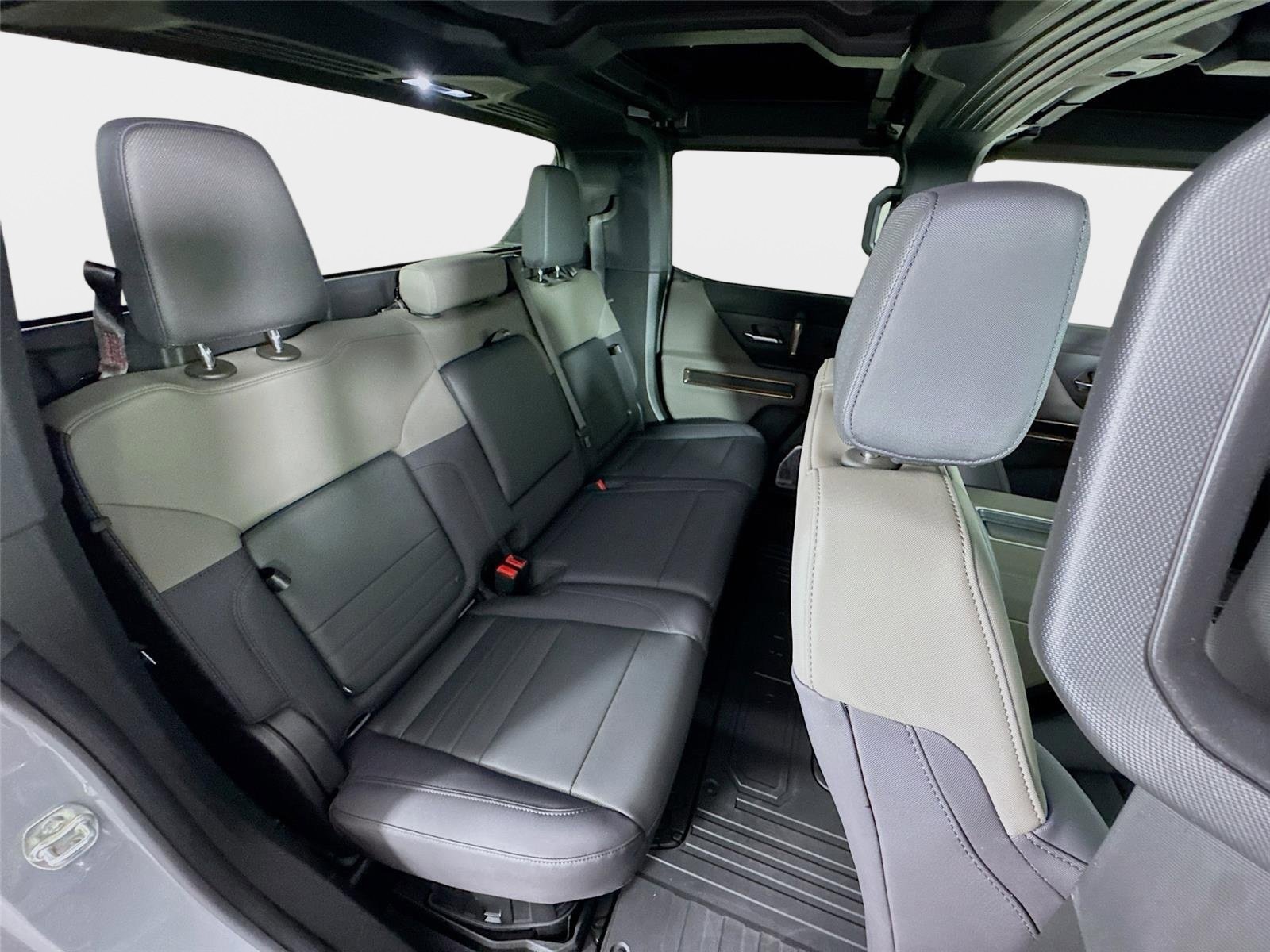 Used 2025 GMC Hummer EV 3X AWD/4WD image 28