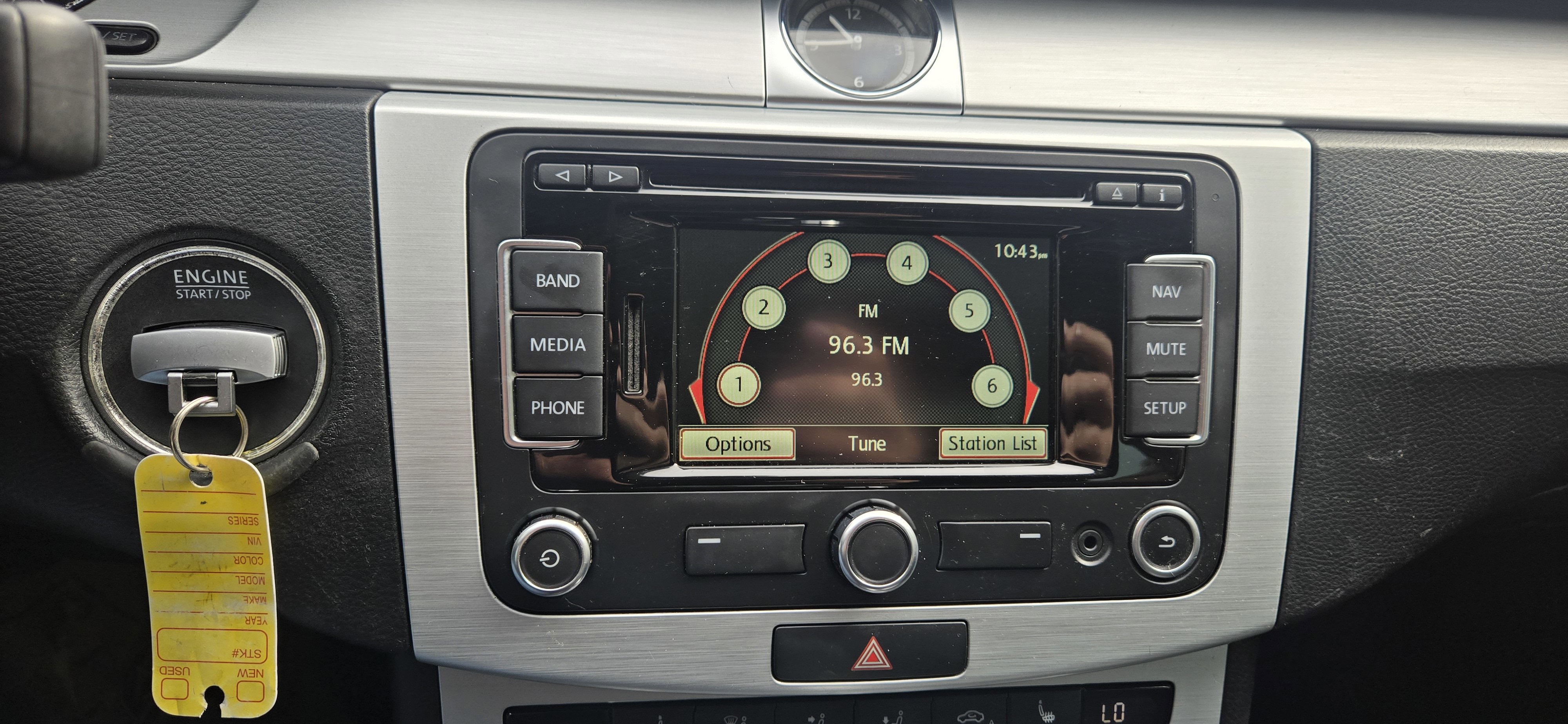 Used 2014 Volkswagen CC R-Line FWD image 29