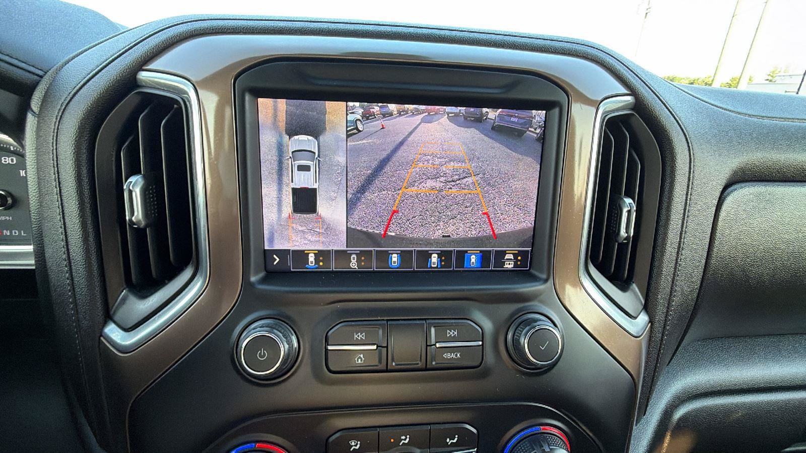 Used 2021 Chevrolet Silverado 1500 High Country w/ Technology Package AWD/4WD image 32