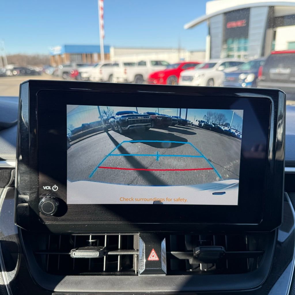 Used 2025 Toyota Corolla LE image 19