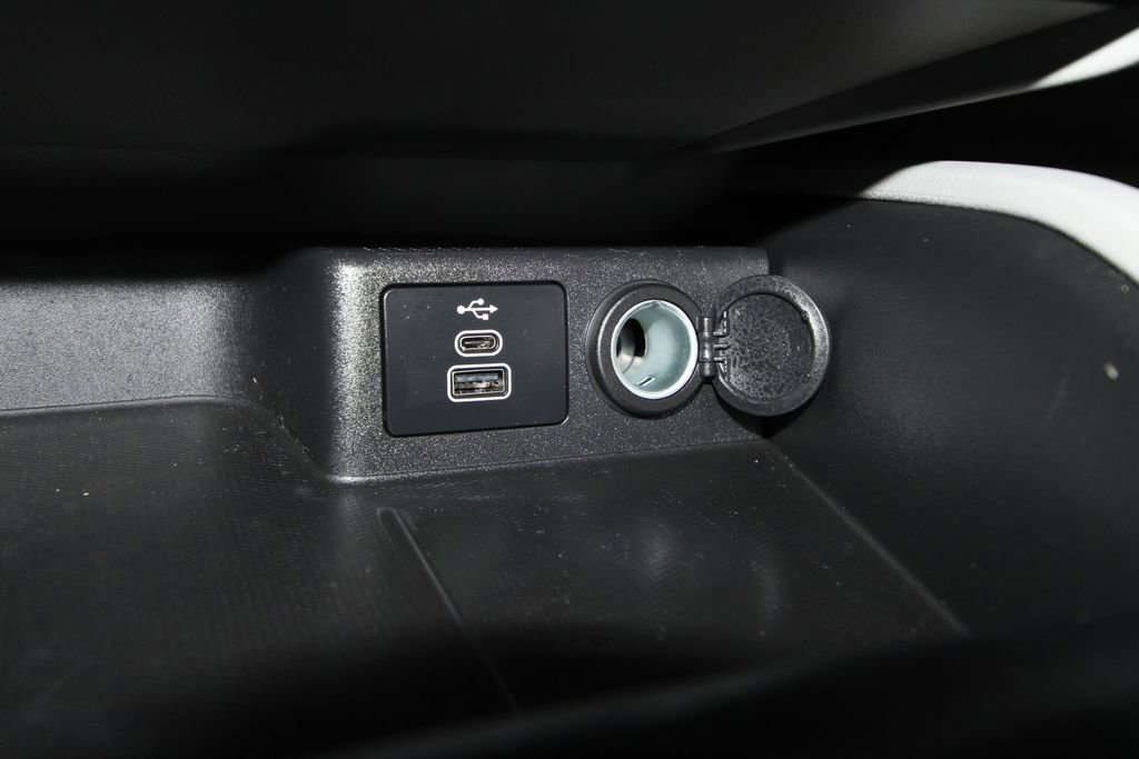 Used 2025 Ford Escape SE image 18