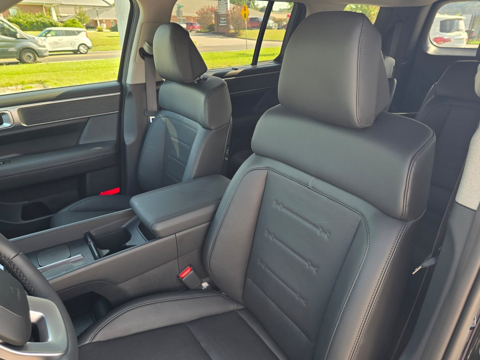 New 2027 Hyundai Santa Fe Limited AWD/4WD image 13