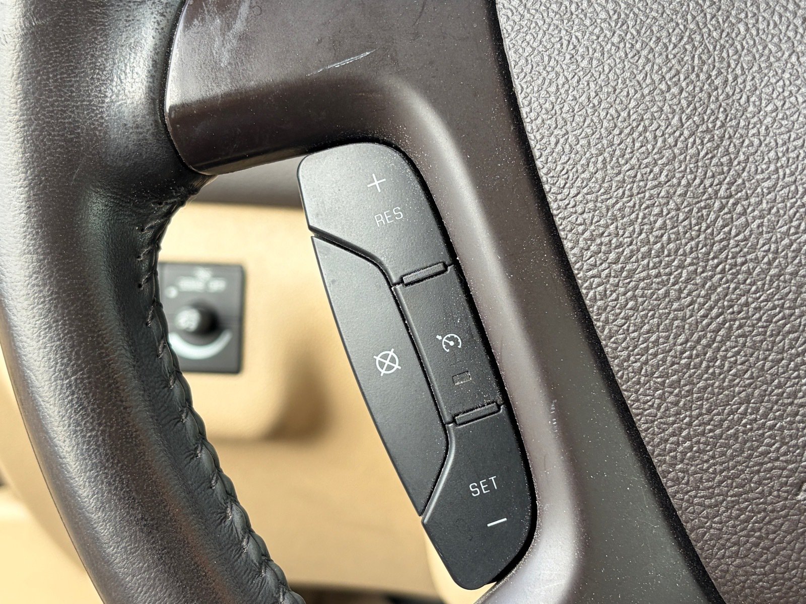Used 2011 Buick Enclave CXL FWD image 22