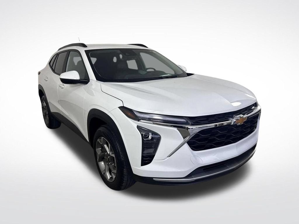 Used 2025 Chevrolet Trax LT w/ Driver Confidence Package FWD 360° Tour