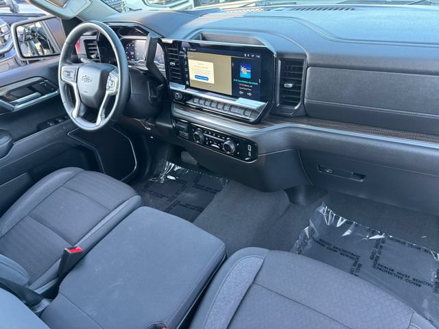 Used 2024 Chevrolet Silverado 1500 RST w/ Z71 Off-Road Package AWD/4WD image 21