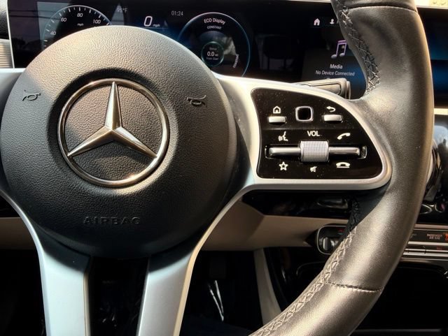 Used 2020 Mercedes-Benz A 220 4MATIC image 33