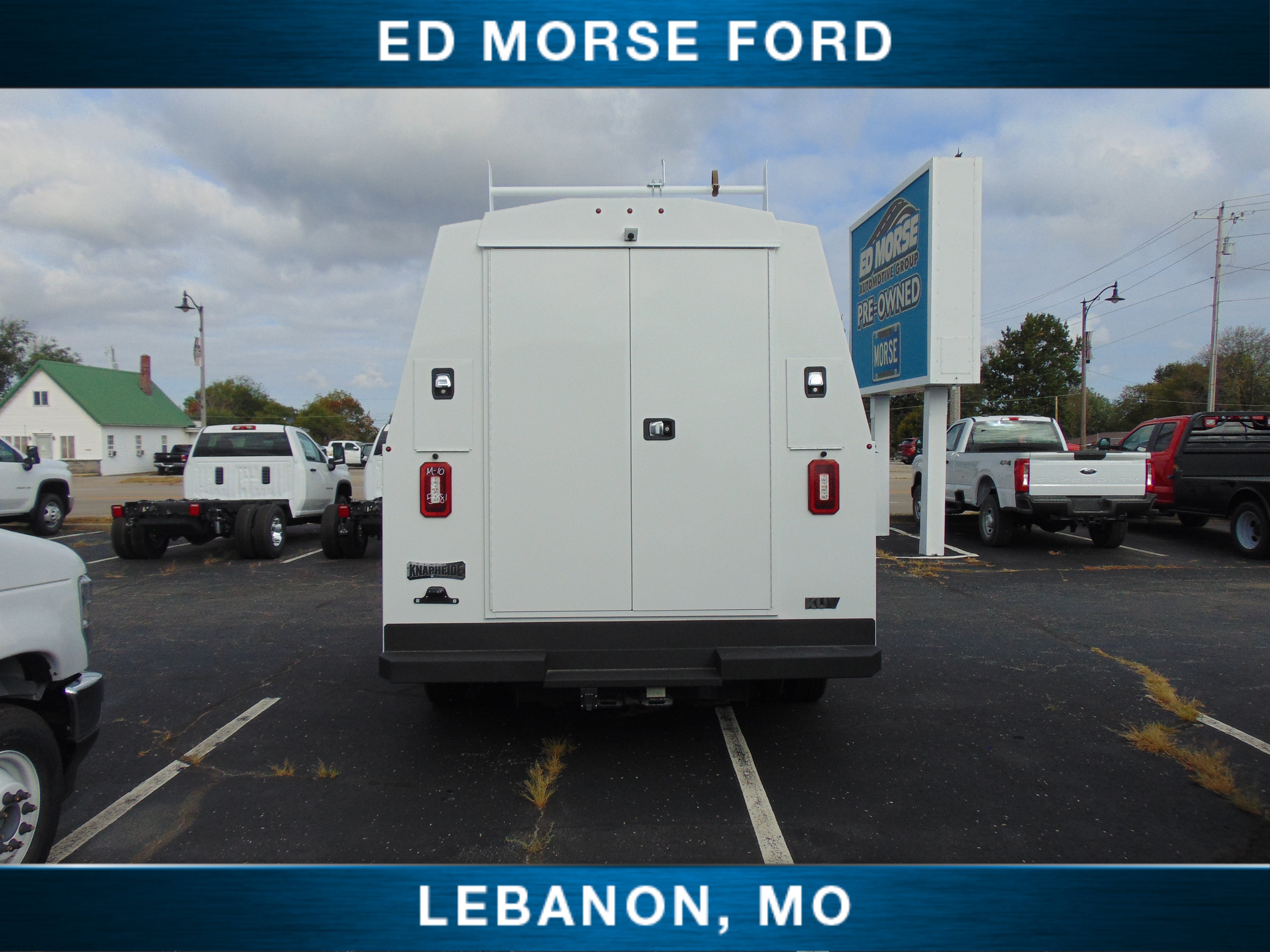 New 2027 Ford E-350 and Econoline 350 Super Duty w/ Power Equipment Group RWD image 3