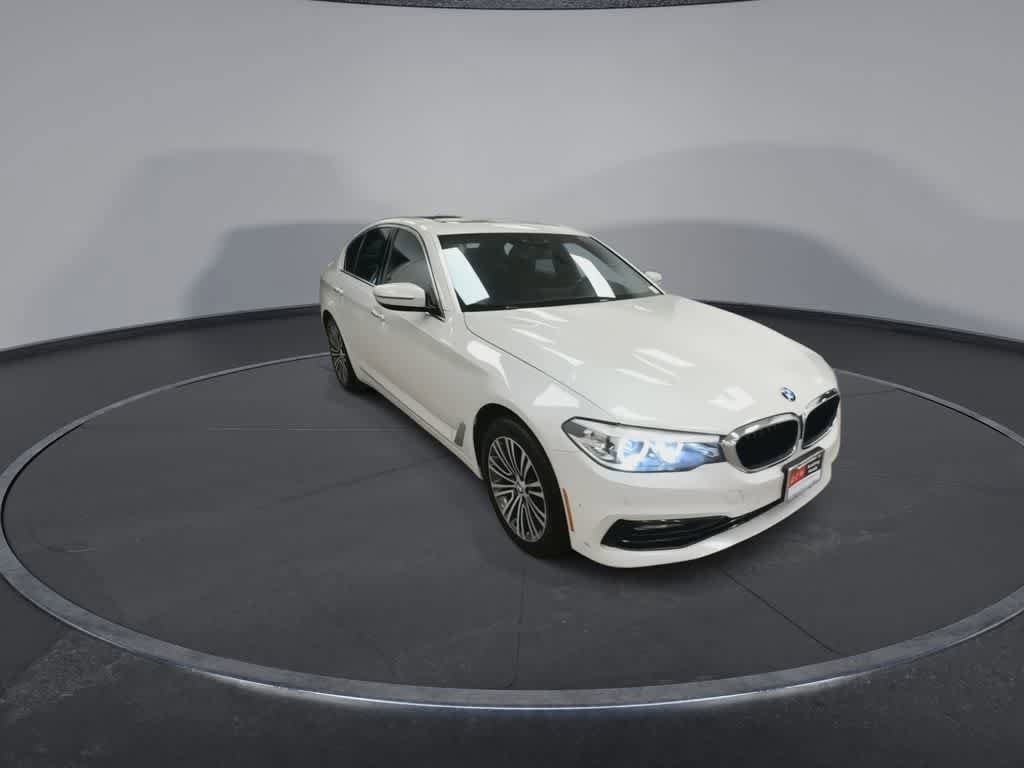 Used 2018 BMW 530i xDrive AWD/4WD image 4