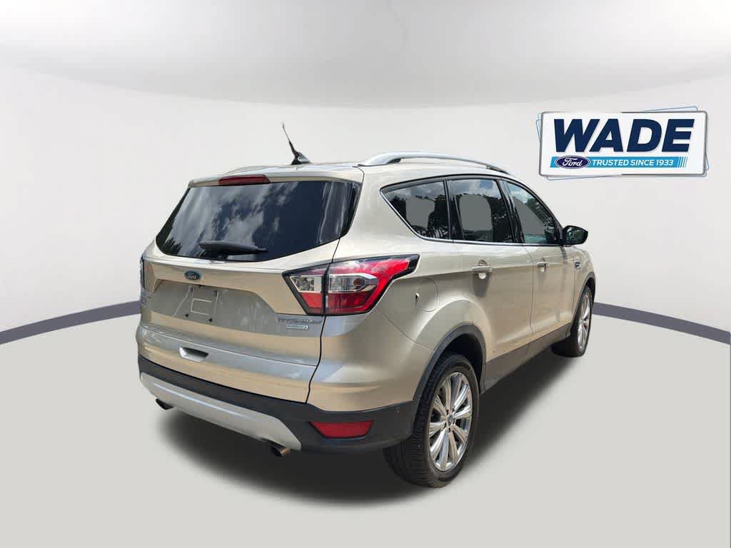 Used 2018 Ford Escape Titanium w/ Ford Safe & Smart Package FWD image 4