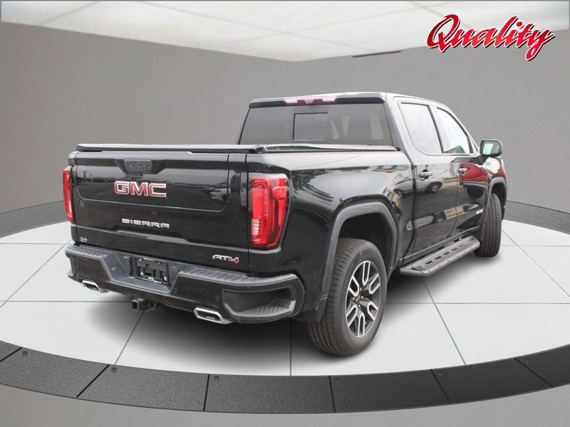 Used 2020 GMC Sierra 1500 AT4 w/ AT4 Premium Package AWD/4WD image 3