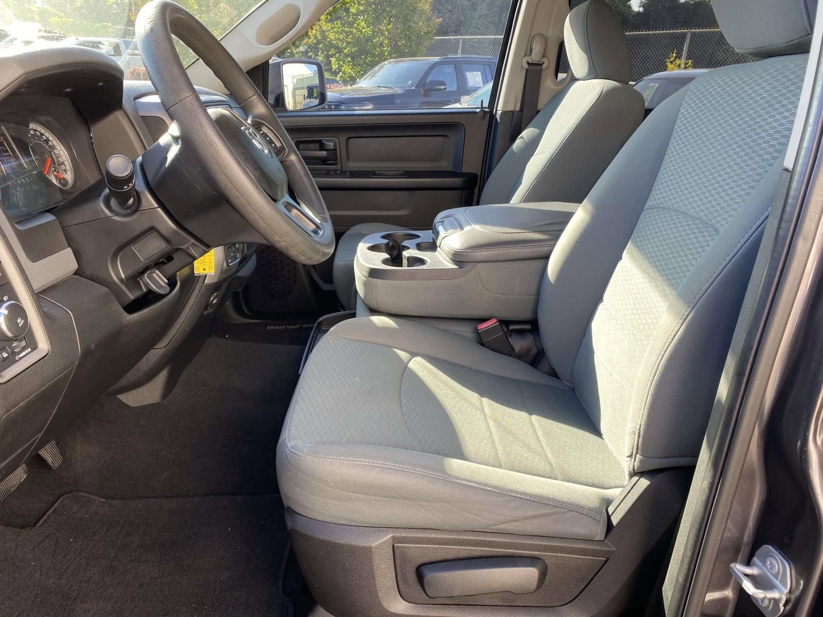 Used 2019 RAM 1500 Express w/ Express Value Package AWD/4WD image 16