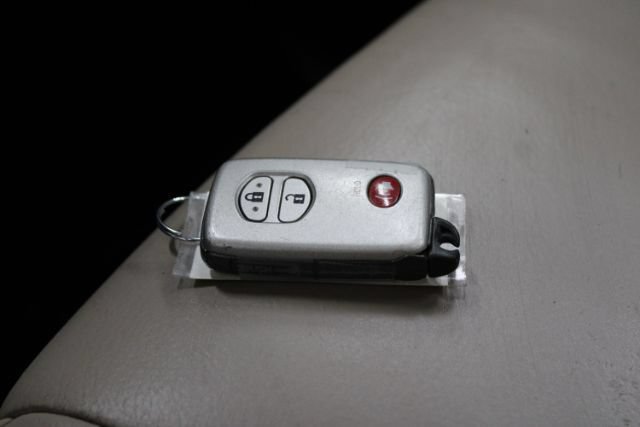 Used 2011 Toyota 4Runner Limited AWD/4WD image 14