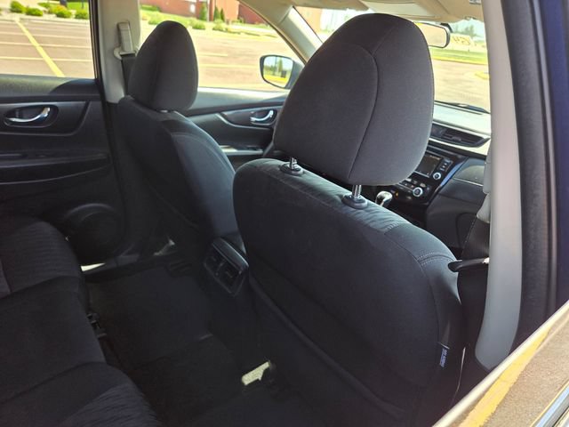 Used 2018 Nissan Rogue SV AWD/4WD image 35
