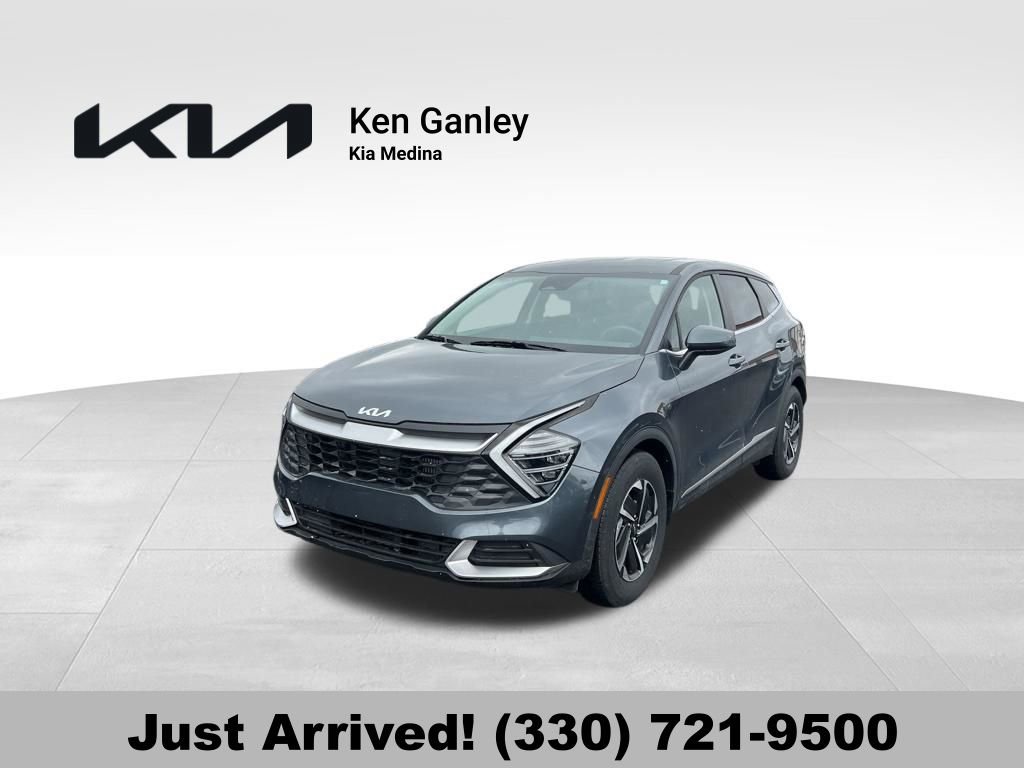 Certified 2025 Kia Sportage LX image 1