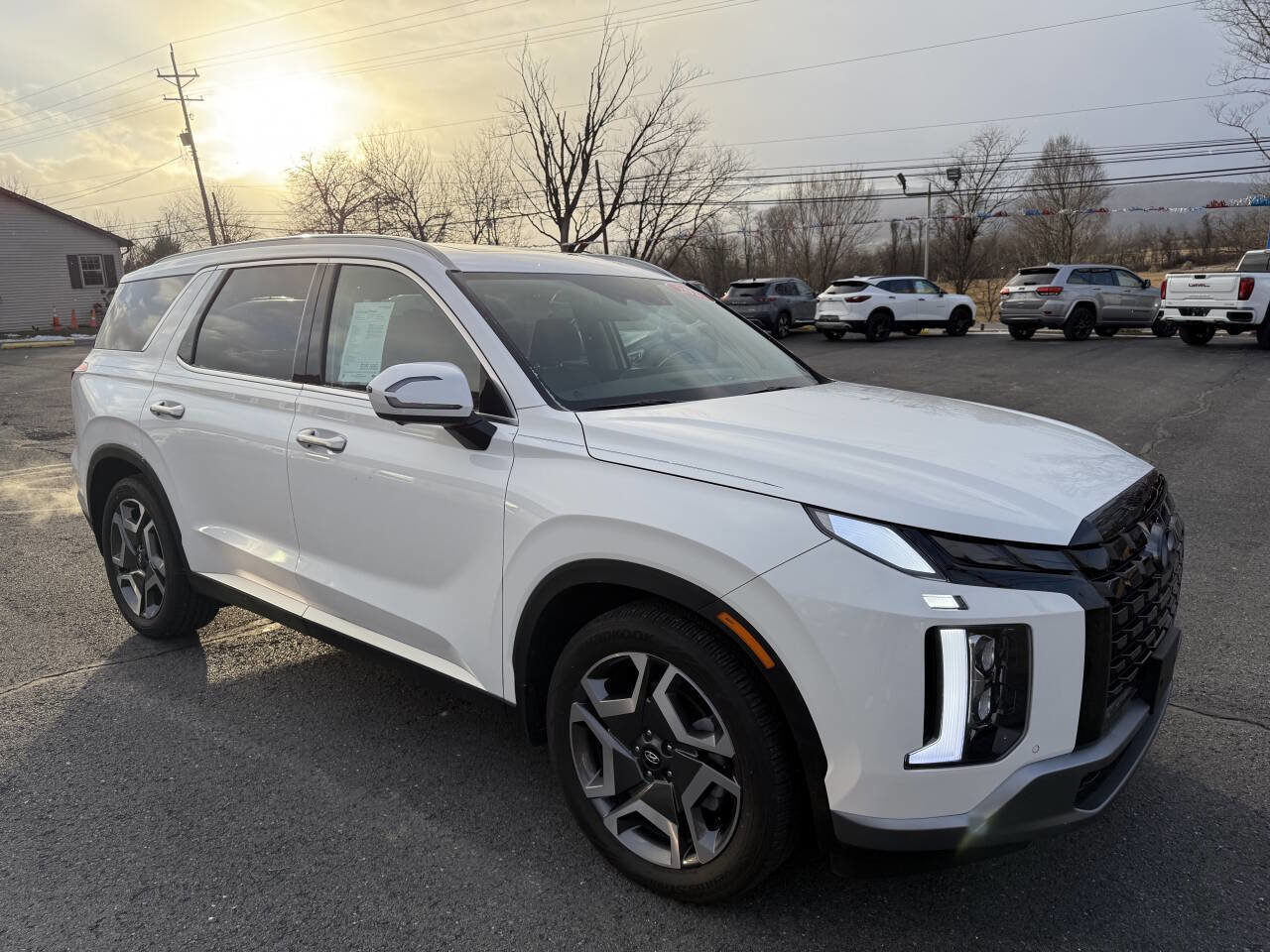 Used 2023 Hyundai Palisade SEL image 6