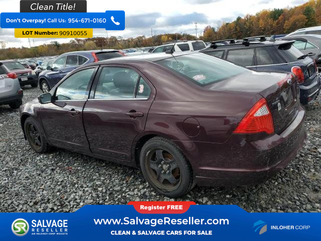 Used 2011 Ford Fusion SE image 3