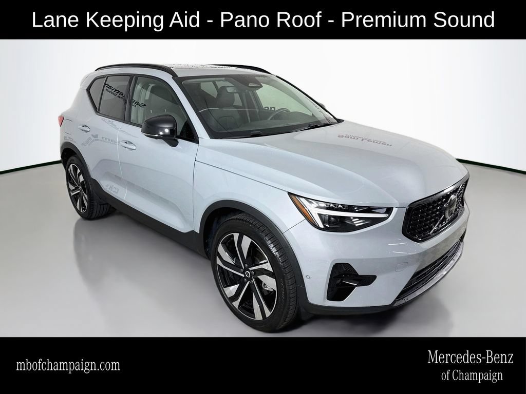 Used 2025 Volvo XC40 B5 Ultra AWD/4WD video 1