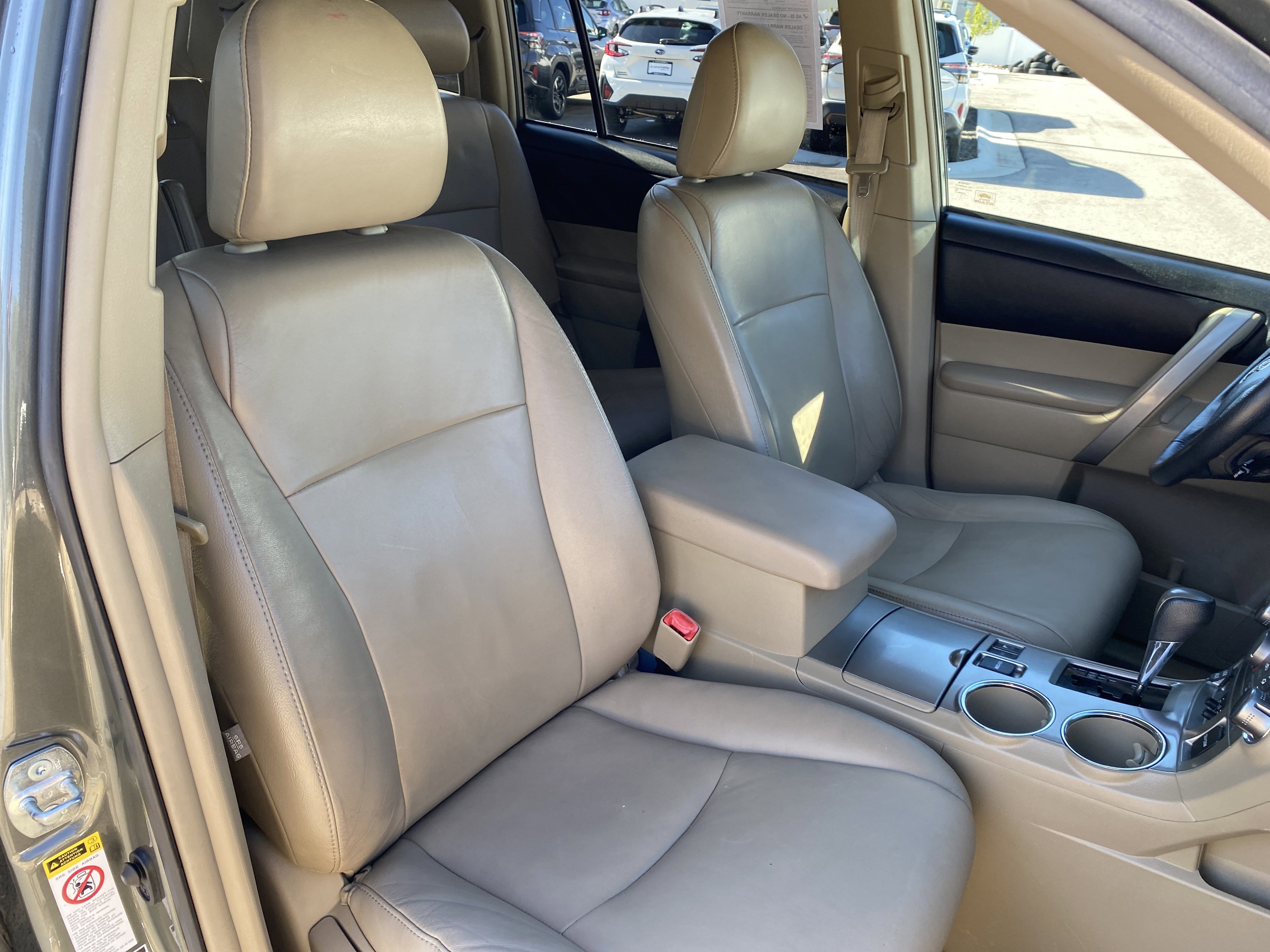 Used 2012 Toyota Highlander SE w/ Tow Pkg AWD/4WD image 22