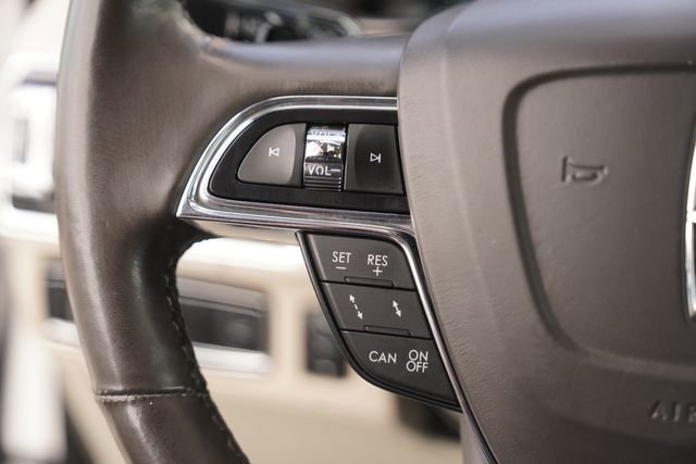 Used 2019 Lincoln Navigator L Reserve image 25