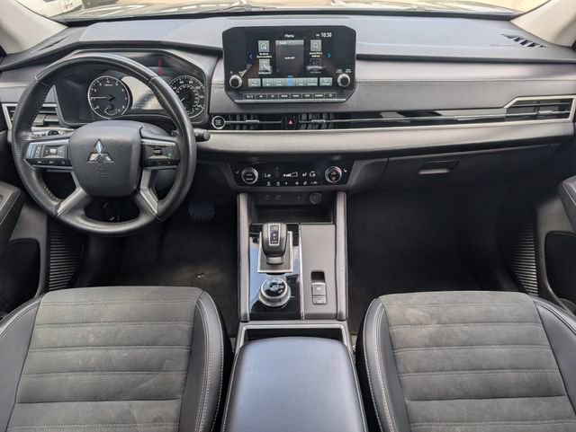 Used 2024 Mitsubishi Outlander SE image 24