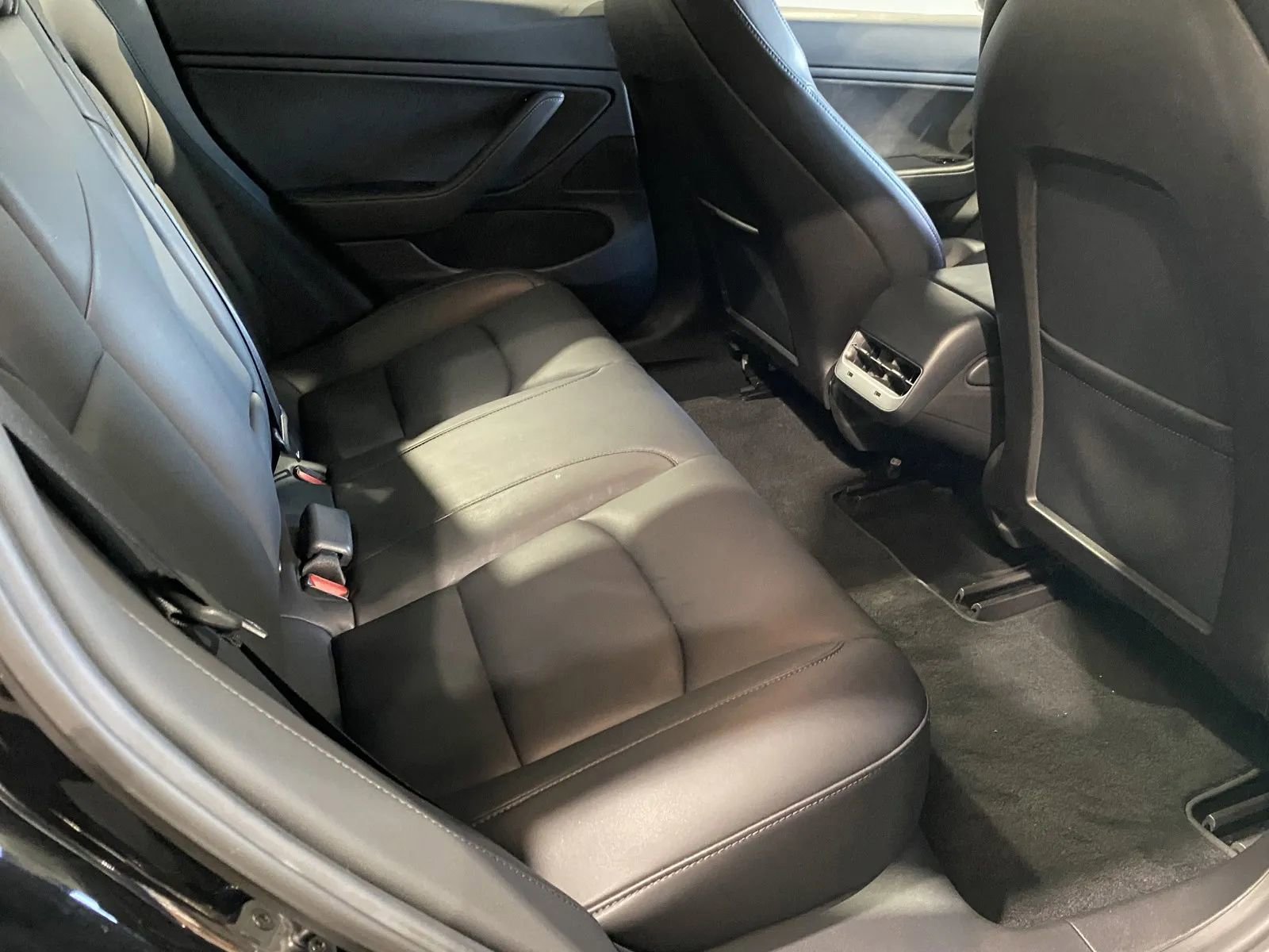 Used 2019 Tesla Model 3 Mid Range image 7