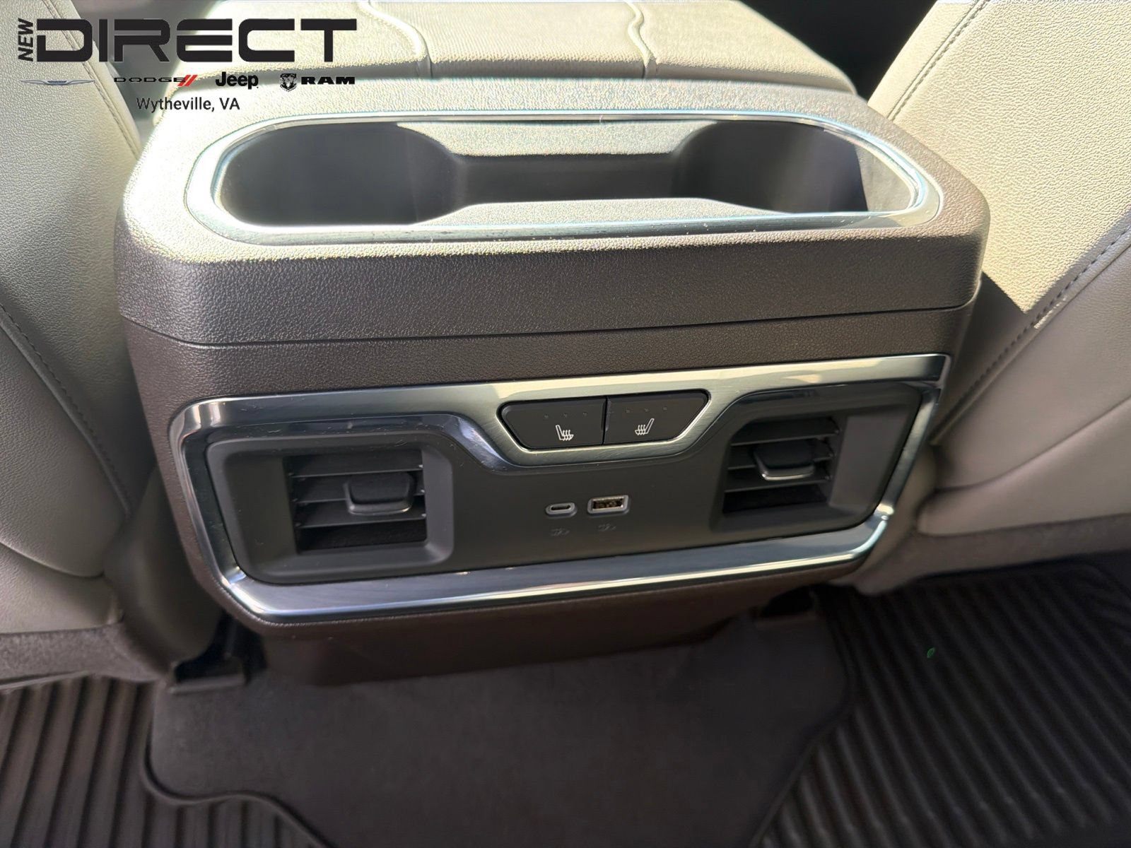 Used 2024 Chevrolet Silverado 1500 LTZ w/ Technology Package AWD/4WD image 34
